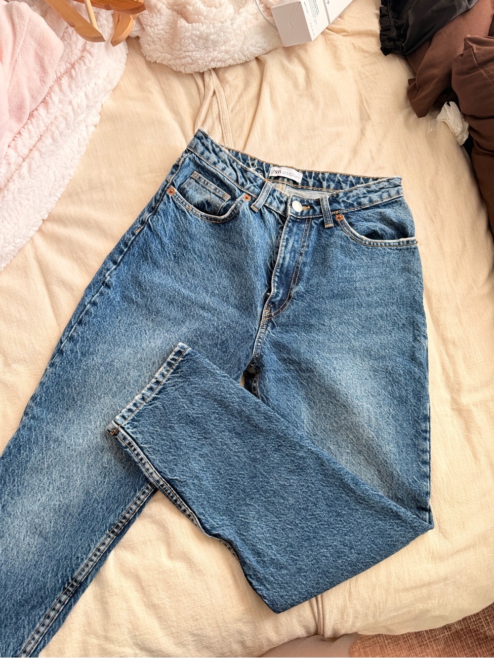 Zara High-Rise Blue Straight-Leg Jeans